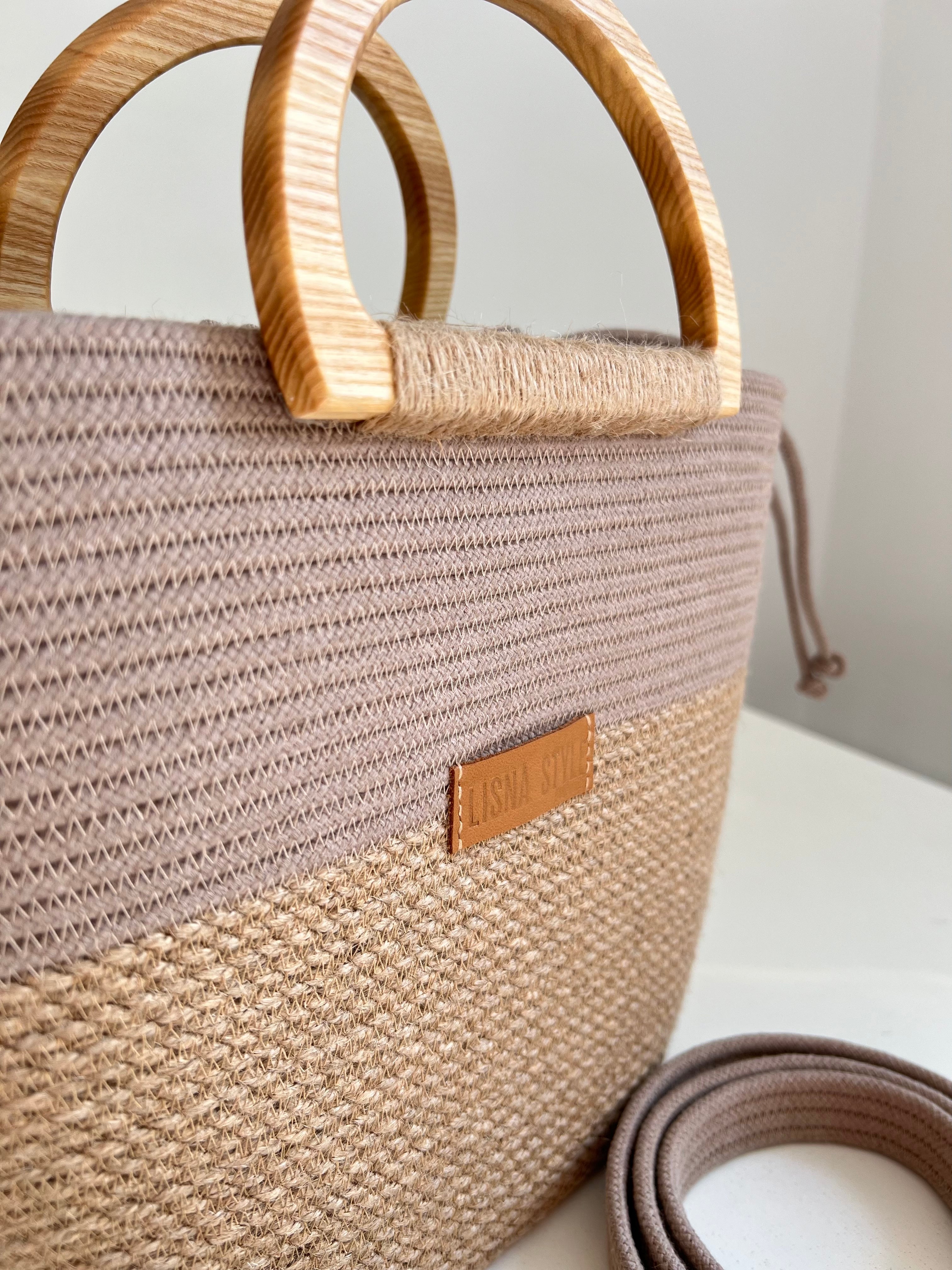 Torba Bawełniana-Jutowa — detal splotu bawełniano-jutowego i skórzanej plakietki LISNA STYLE Handmade